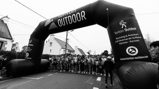 Départ SPM noir et blanc